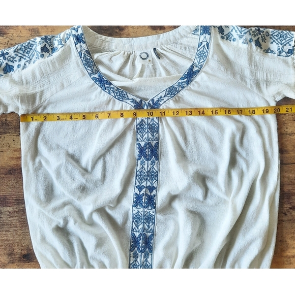 Anthropologie Akemi Kin Boho Embroidered Top - Picture 12 of 14